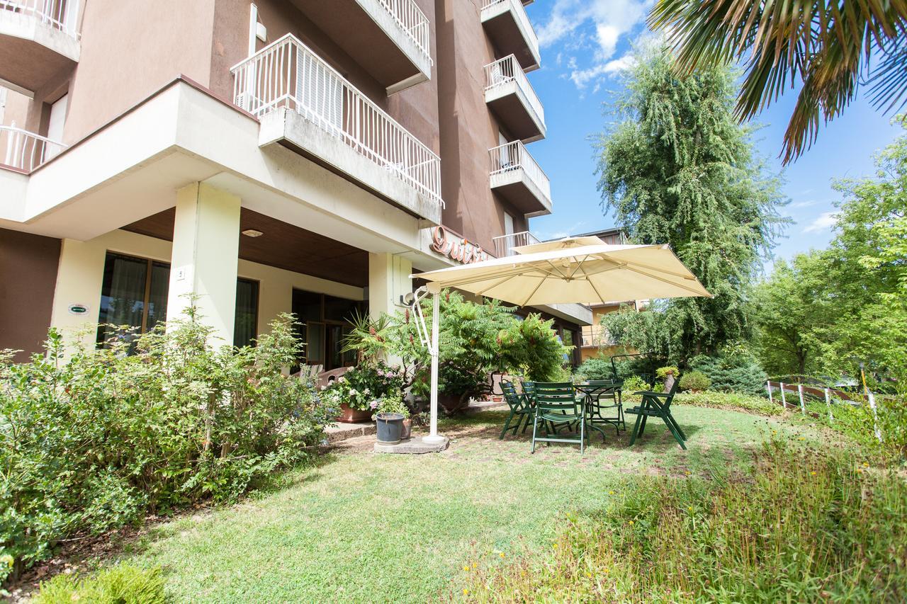 Hotel Quisisana Tabiano Terme Buitenkant foto